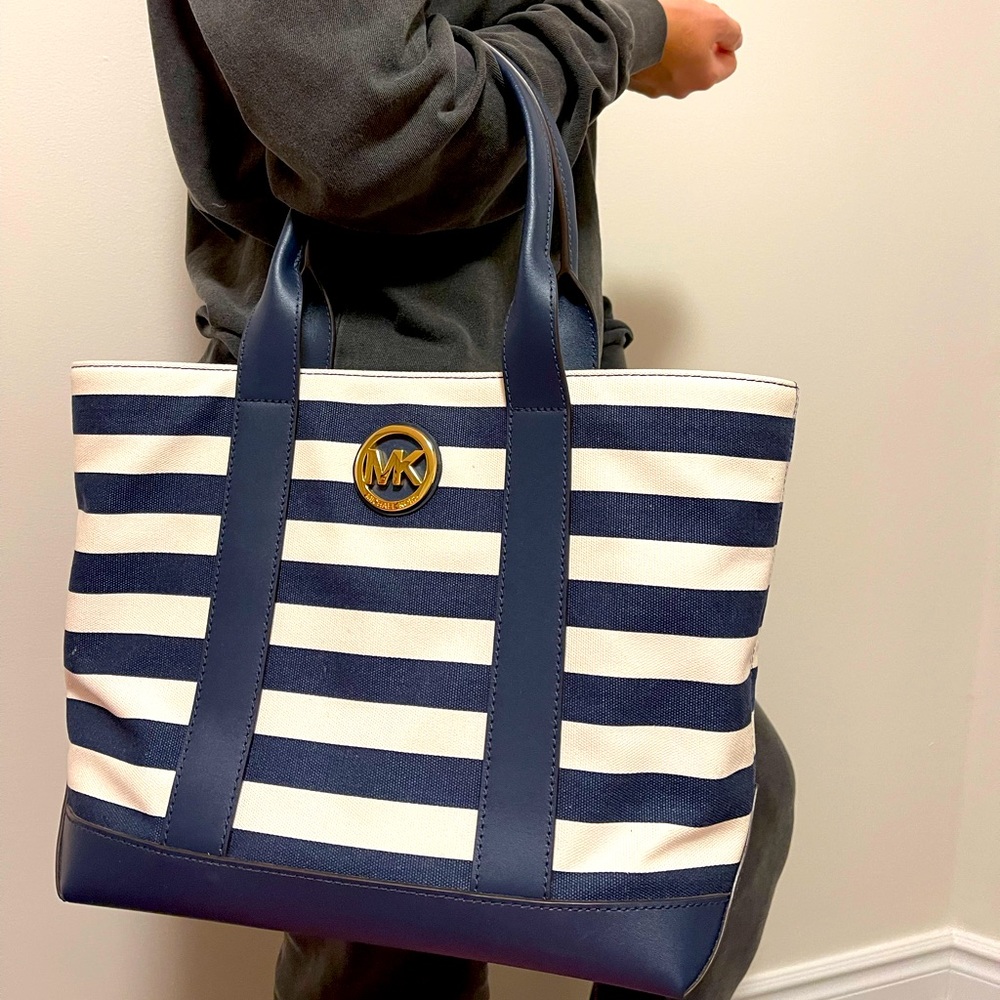 MK Tote